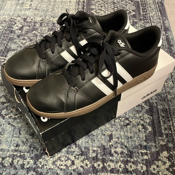 Baseline Adidas - Picture 1 of 4